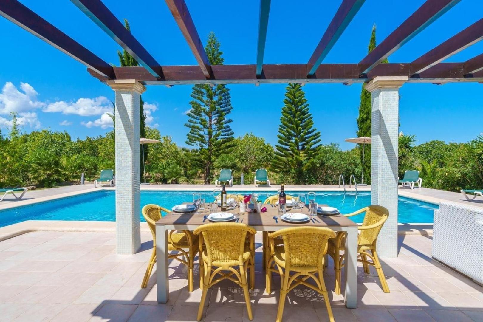 Schoenes Mit Pool Fuer 10 Personen In Strandnaehe Holiday home *
